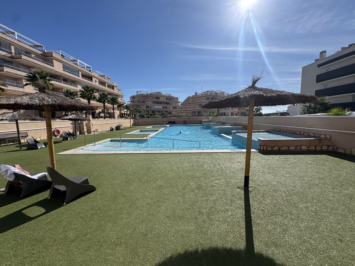 2 bedroom Apartment for sale in Villamartin with pool - € 289,000 (Ref: 9363083)