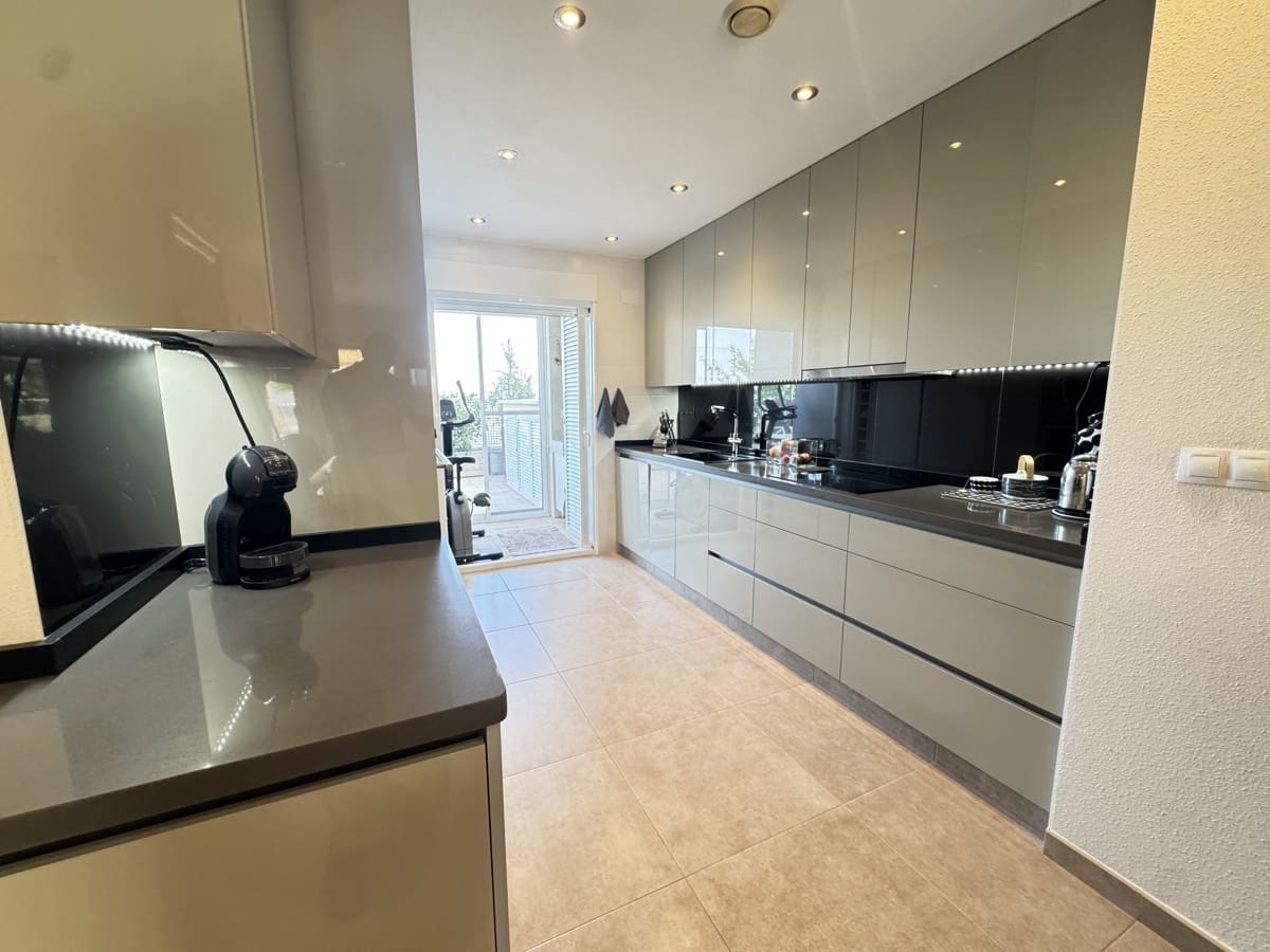 2 bedroom Apartment for sale in Villamartin with pool - € 289,000 (Ref: 9363083)