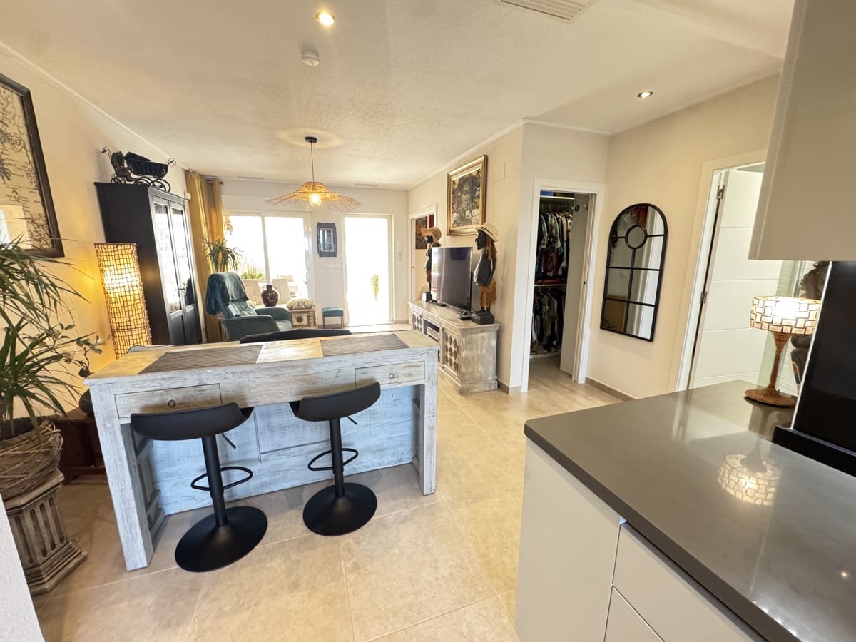 2 bedroom Apartment for sale in Villamartin with pool - € 289,000 (Ref: 9363083)