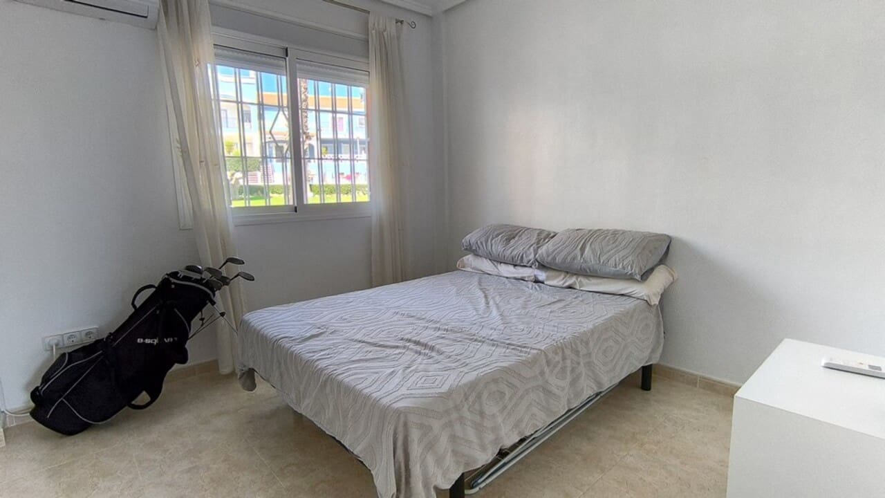 Casa de 3 habitaciones en Ciudad Quesada en venta con piscina - 220.000 € (Ref: 9368985)