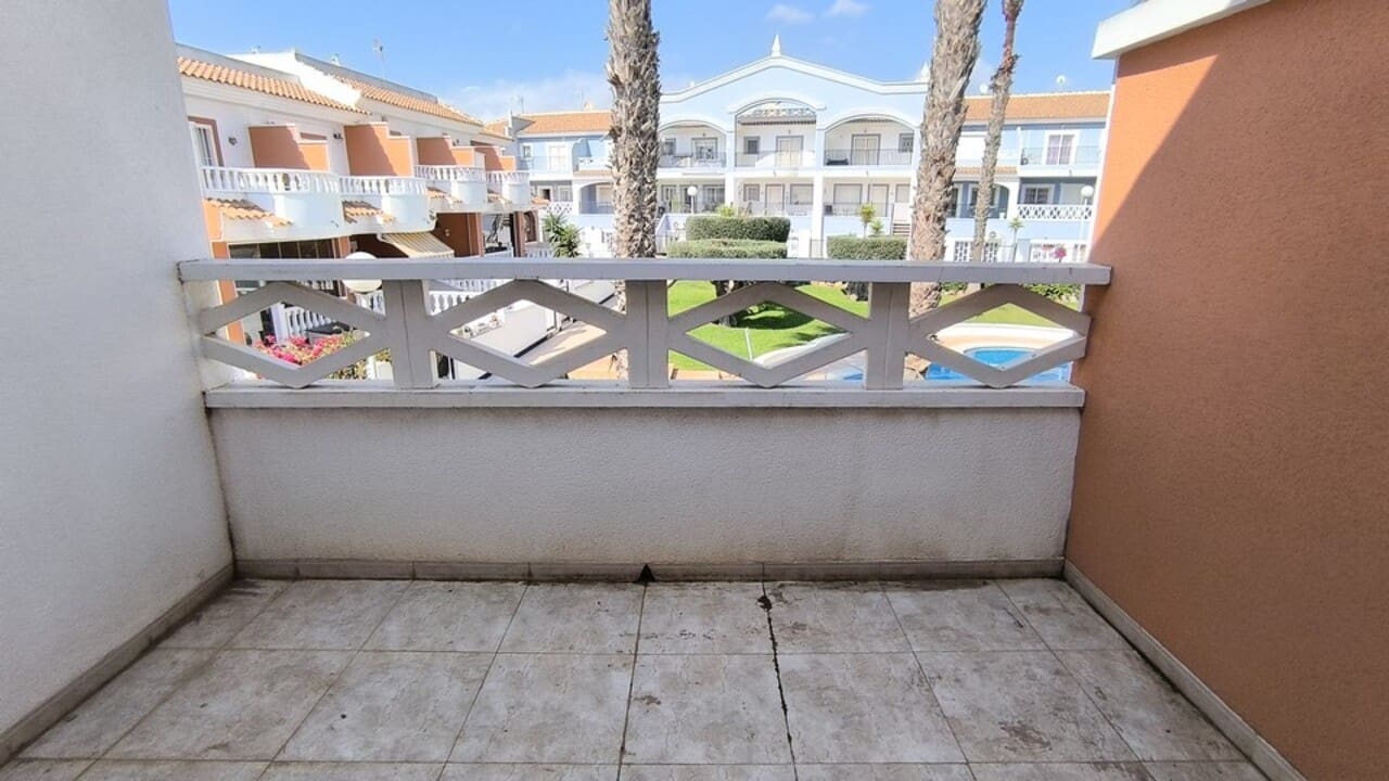 Casa de 3 habitaciones en Ciudad Quesada en venta con piscina - 220.000 € (Ref: 9368985)