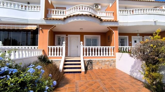 Casa de 3 habitaciones en Ciudad Quesada, Rojales en venta con piscina - 220.000 € (Ref: 9368985)