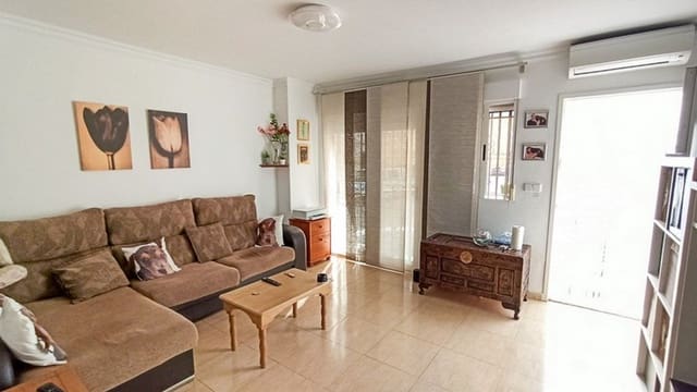 2 bedroom Apartment for sale in Formentera del Segura with pool - € 125,000 (Ref: 9368987)