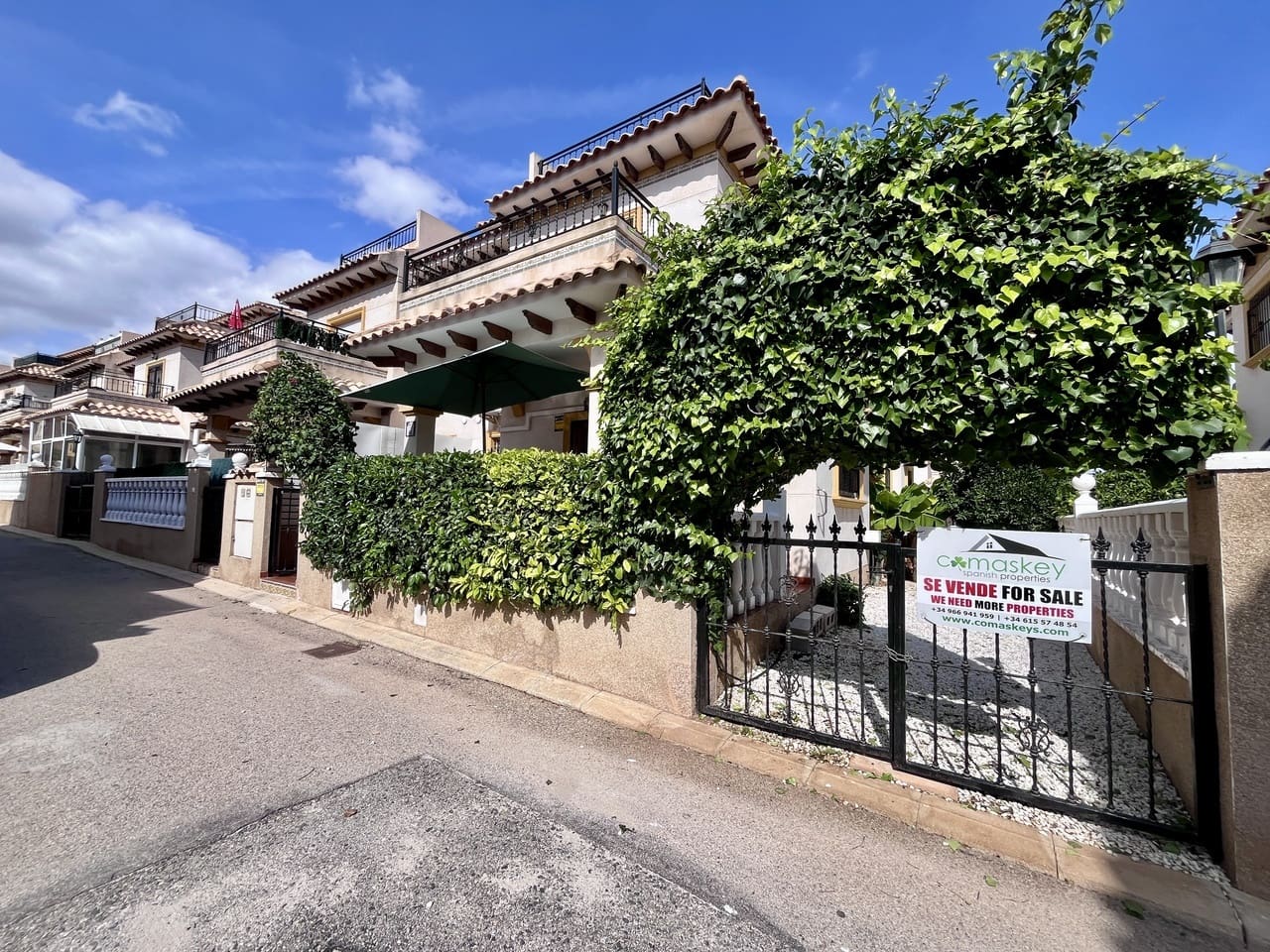 3 chambre Maison de Ville à vendre à La Zenia avec piscine garage - 235 000 € (Ref: 9374338)