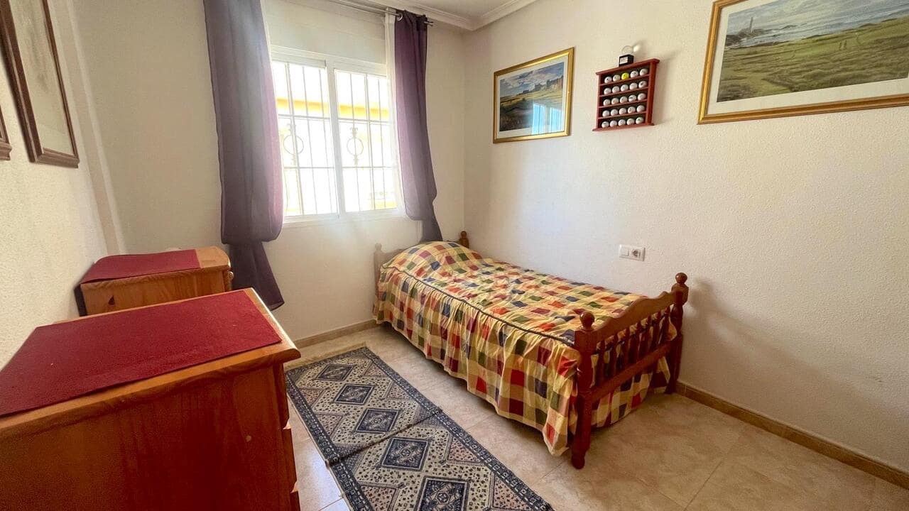 3 soverom Hus til salgs i Torrevieja med svømmebasseng garasje - € 215 000 (Ref: 9374340)
