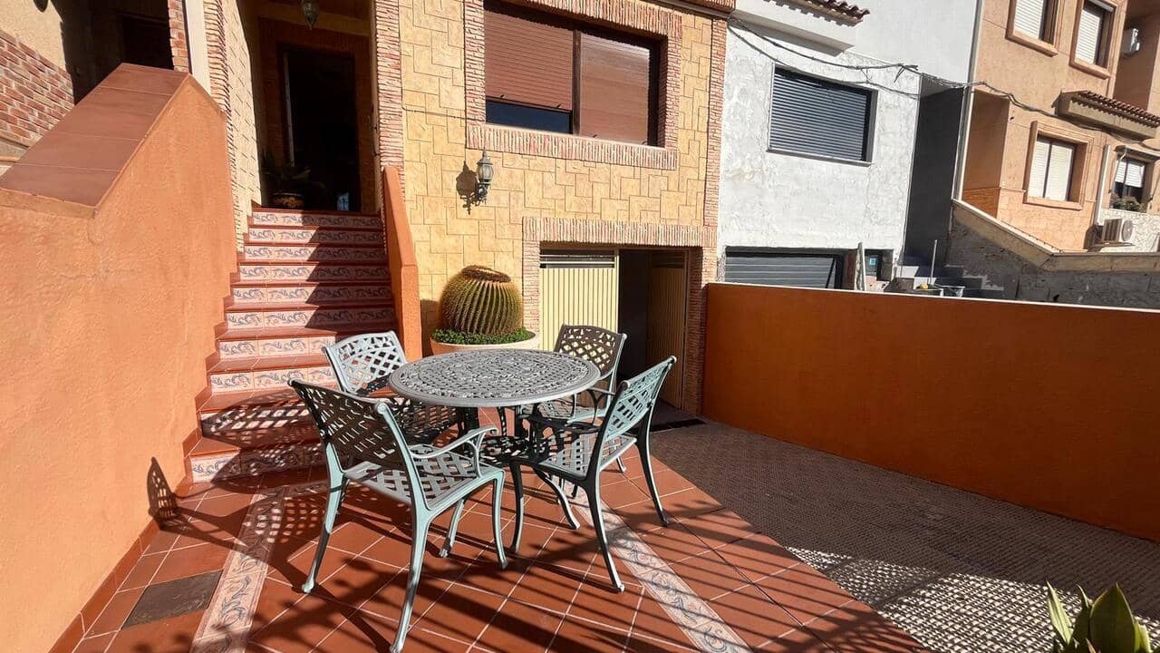 4 bedroom Townhouse for sale in Formentera del Segura with pool garage - € 200,000 (Ref: 9374341)