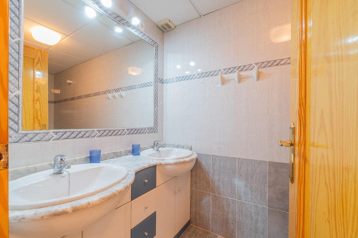 3 soverom Hus til salgs i Orihuela Costa med svømmebasseng - € 169 000 (Ref: 9374343)