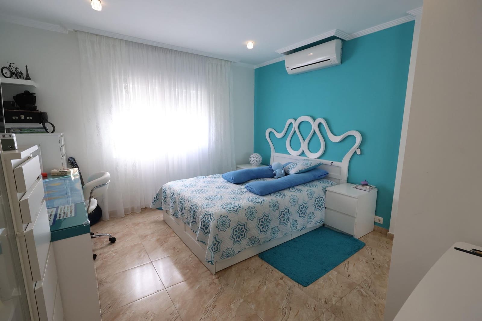 5 slaapkamer Villa te koop in Torrevieja met zwembad garage - € 930.000 (Ref: 9378155)