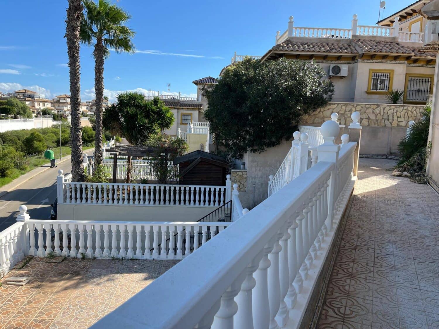 Chalet de 3 habitaciones en Playa Flamenca en venta con piscina - 385.000 € (Ref: 9378158)
