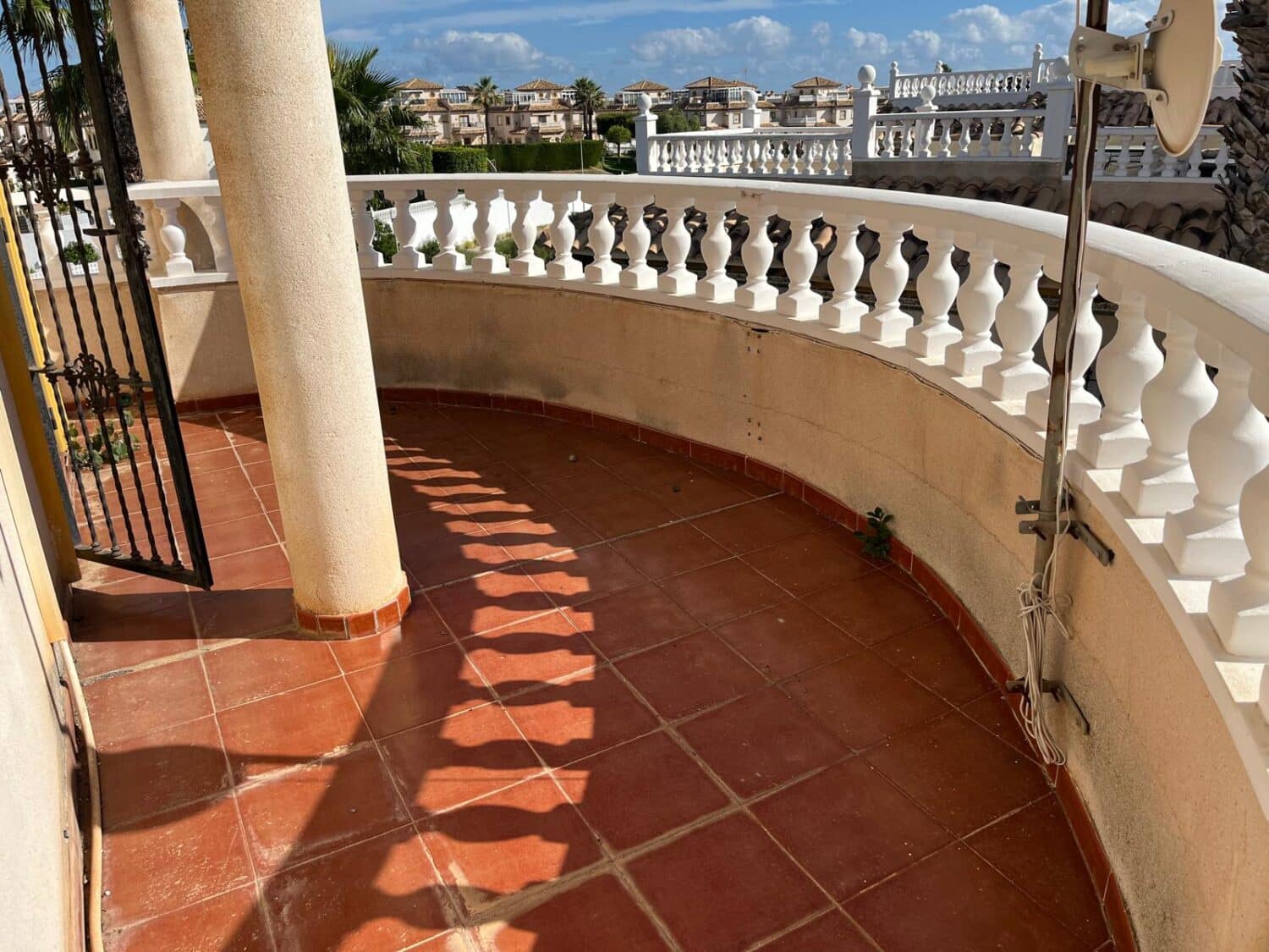 Chalet de 3 habitaciones en Playa Flamenca en venta con piscina - 385.000 € (Ref: 9378158)