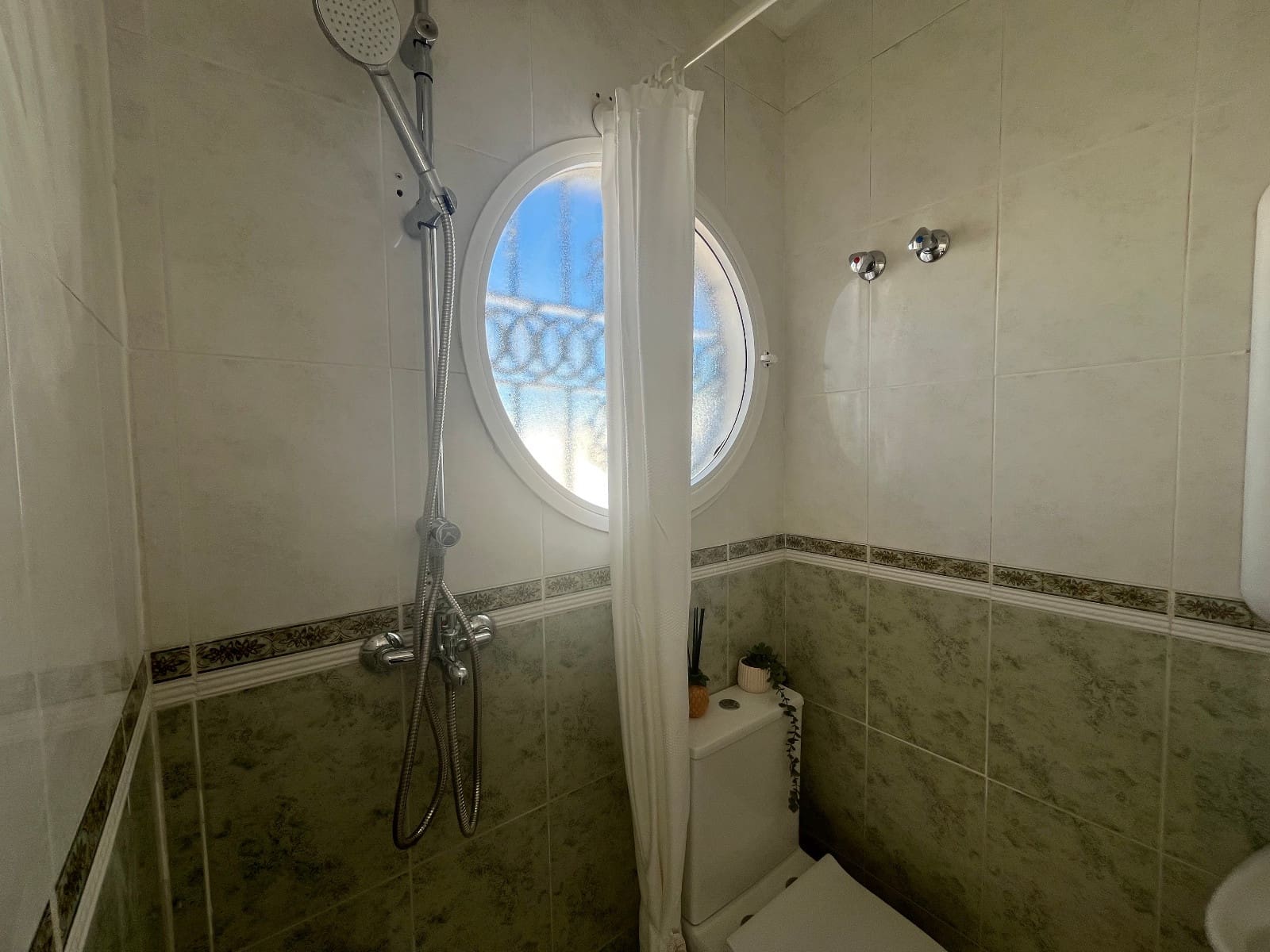 3 Zimmer Haus zu verkaufen in Orihuela Costa mit Pool - 249.999 € (Ref: 9400426)