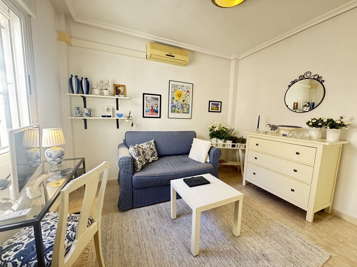 2 bedroom Apartment for sale in Los Altos with pool - € 179,995 (Ref: 9400429)