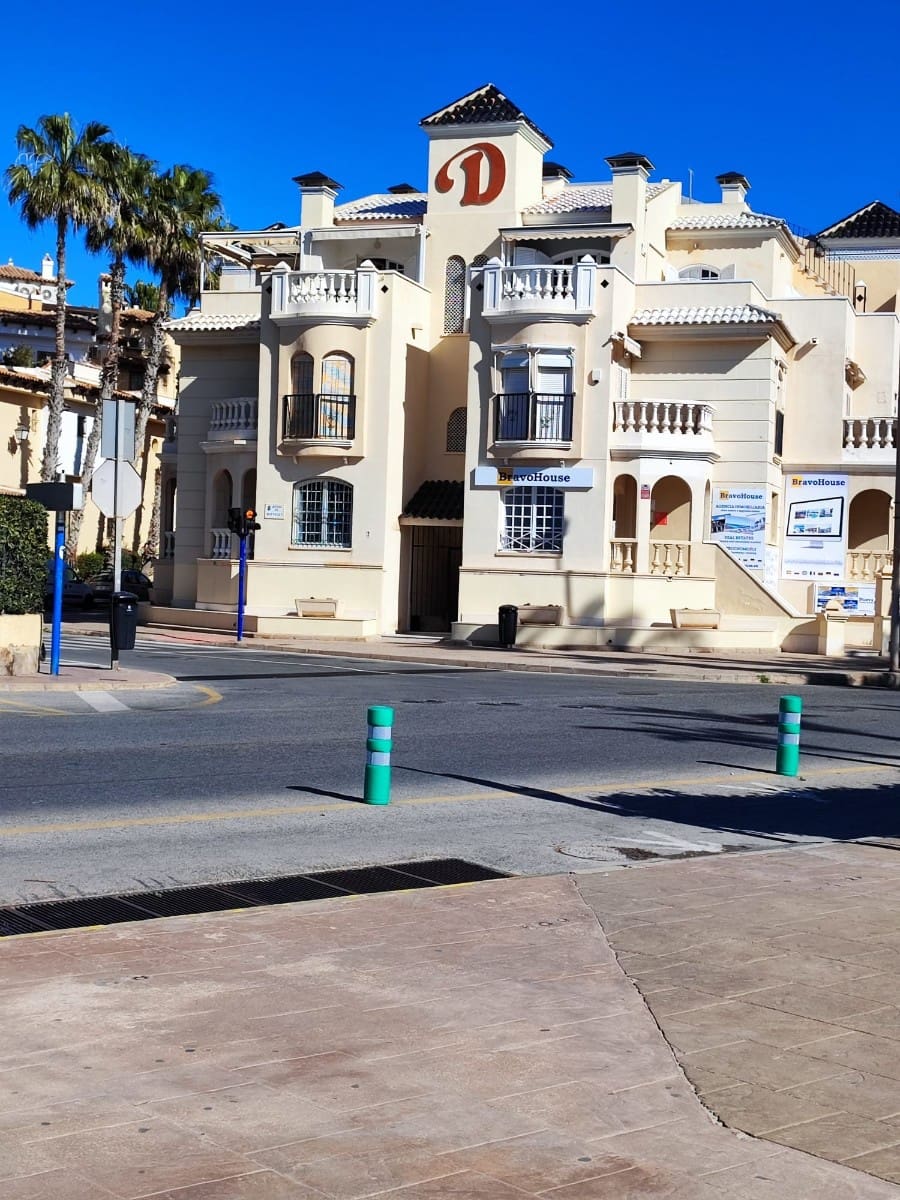 2 sypialnia Apartament na sprzedaż w Torrevieja z basenem garażem - 269 500 € (Ref: 9403708)