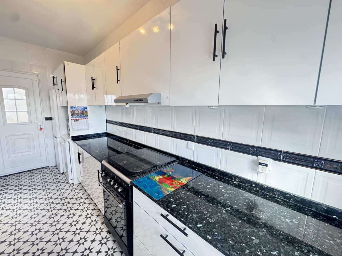 3 bedroom Villa for sale in Villamartin with pool - € 375,000 (Ref: 9403709)