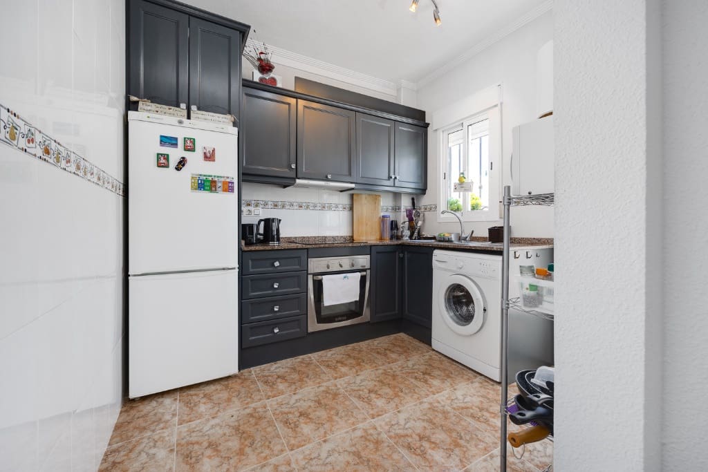 2 bedroom Townhouse for sale in Orihuela Costa with pool garage - € 189,999 (Ref: 9419126)