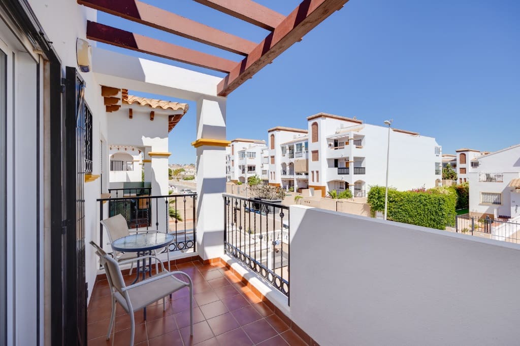 2 bedroom Townhouse for sale in Orihuela Costa with pool garage - € 189,999 (Ref: 9419126)