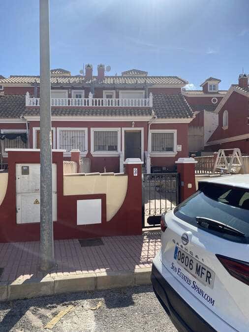 3 bedroom Townhouse for sale in Villamartin with pool - € 149,995 (Ref: 9419127)