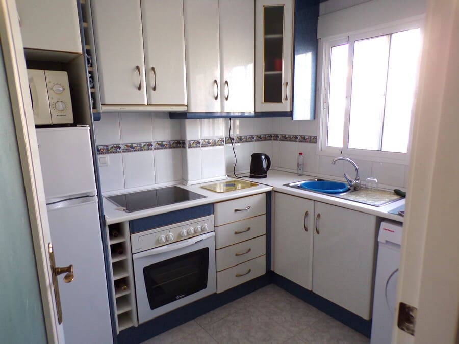 2 bedroom Townhouse for sale in Villamartin with pool garage - € 165,000 (Ref: 9428908)