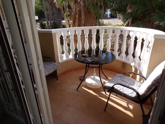 2 soverom Hus til salgs i Villamartin, Orihuela med svømmebasseng garasje - € 165 000 (Ref: 9428908)