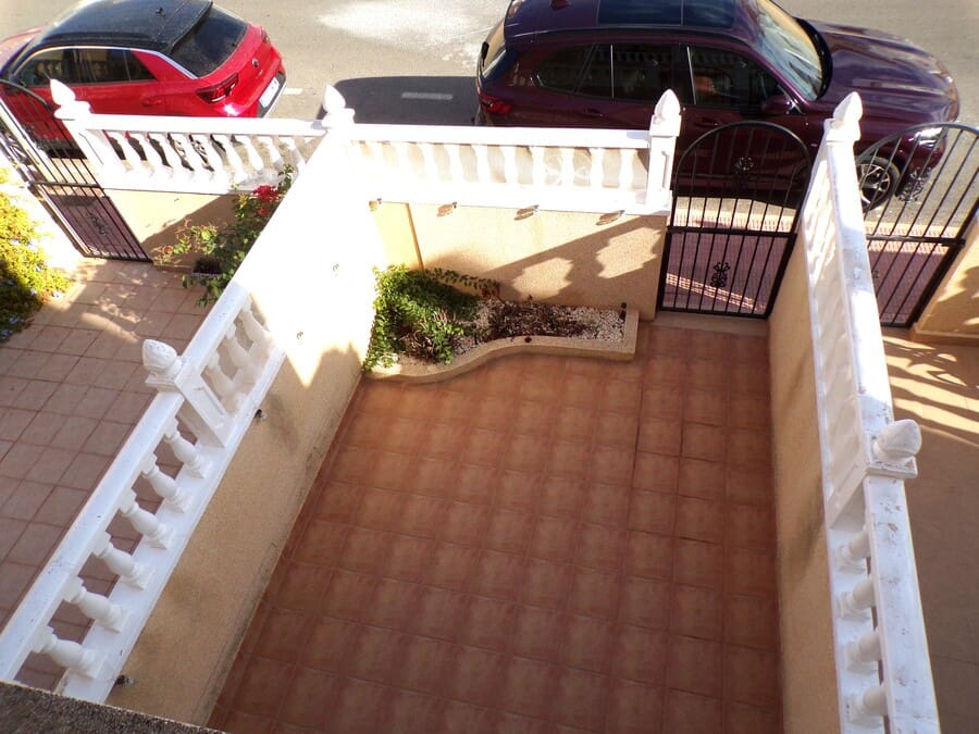 2 bedroom Townhouse for sale in Villamartin with pool garage - € 165,000 (Ref: 9428908)