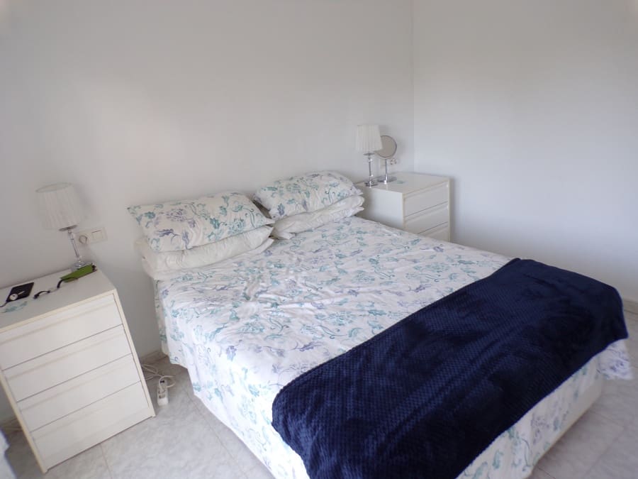 2 bedroom Townhouse for sale in Villamartin with pool garage - € 165,000 (Ref: 9428908)