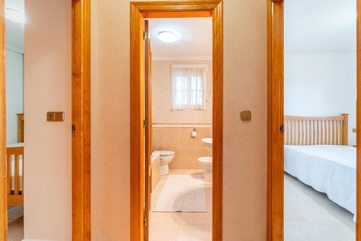 2 Zimmer Apartment zu verkaufen in Orihuela Costa mit Pool - 140.000 € (Ref: 9428911)