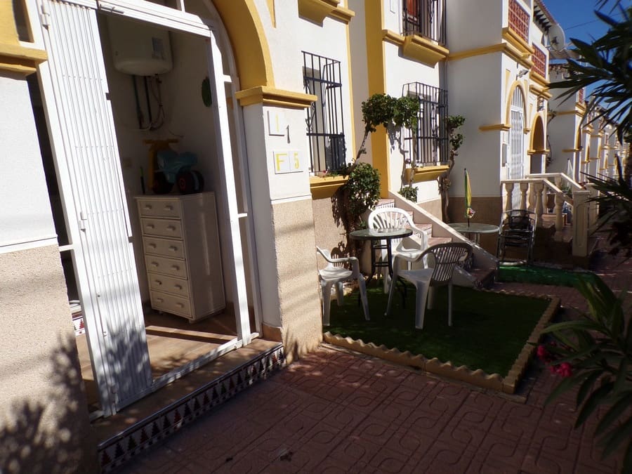 1 bedroom Apartment for sale in Villamartin with pool - € 99,995 (Ref: 9428916)
