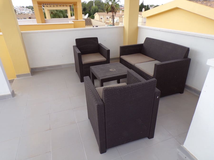 3 bedroom Villa for sale in Villamartin with pool - € 259,995 (Ref: 9432304)