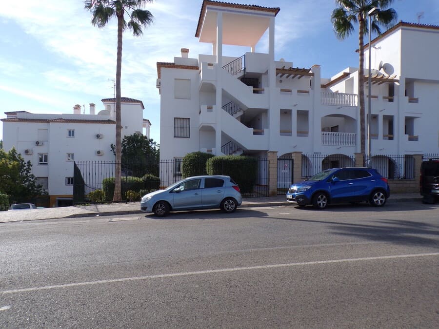 2 bedroom Apartment for sale in Villamartin with pool - € 189,995 (Ref: 9432318)