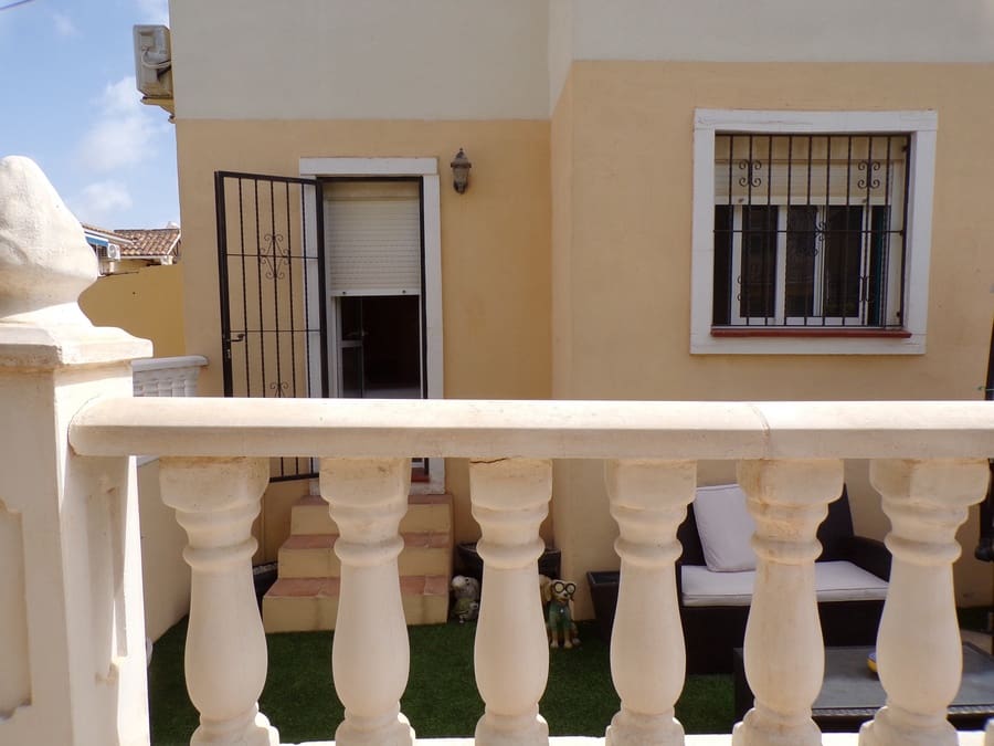 2 bedroom Apartment for sale in Villamartin with pool - € 154,995 (Ref: 9432327)