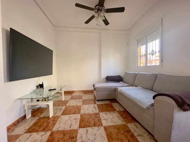 Chalet de 2 habitaciones en Orihuela Costa, Orihuela en venta con piscina - 240.000 € (Ref: 9432335)