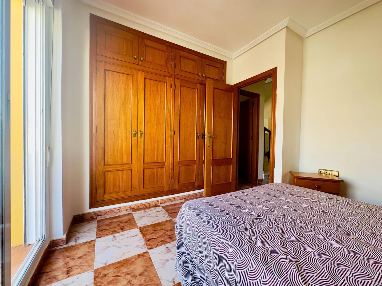 Chalet de 2 habitaciones en Orihuela Costa en venta con piscina - 240.000 € (Ref: 9432335)