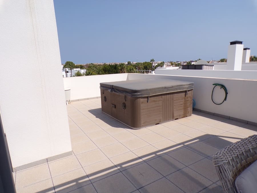 3 soveværelse Villa til salg i Villamartin med swimmingpool - € 450.000 (Ref: 9436761)