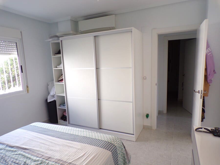 6 bedroom Villa for sale in Villamartin with pool - € 595,000 (Ref: 9436762)