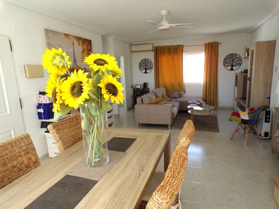 6 bedroom Villa for sale in Villamartin with pool - € 595,000 (Ref: 9436762)