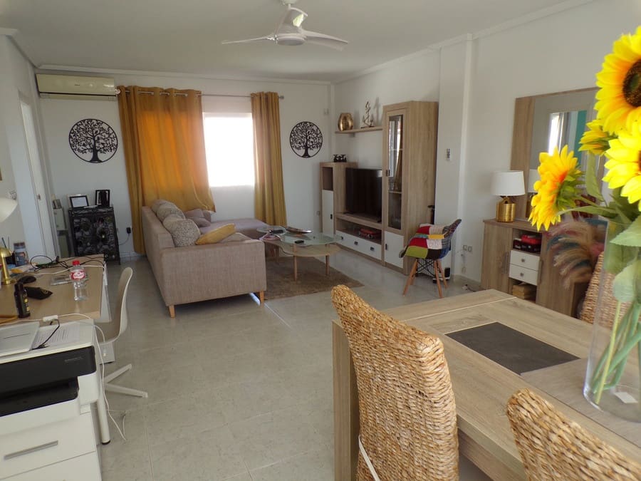 6 bedroom Villa for sale in Villamartin with pool - € 595,000 (Ref: 9436762)