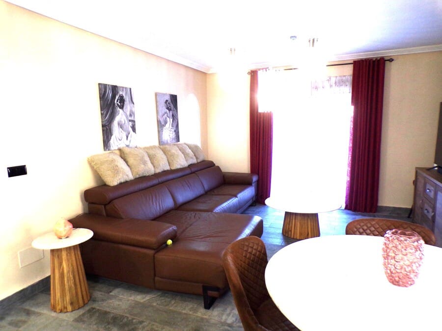 3 soverom Villa til salgs i Cabo Roig med svømmebasseng garasje - € 349 995 (Ref: 9436763)