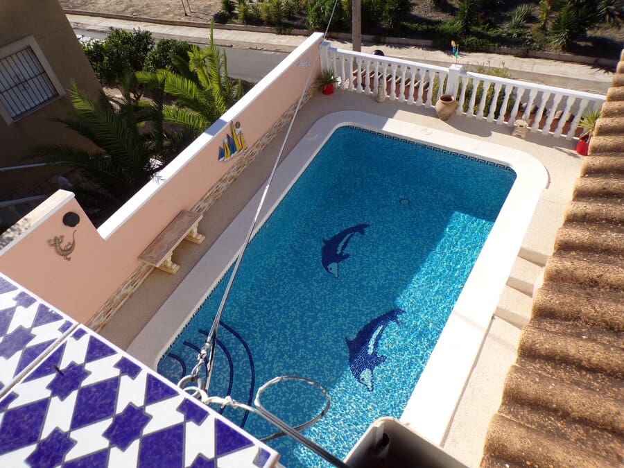 3 soveværelse Villa til salg i Villamartin med swimmingpool - € 320.000 (Ref: 9436767)