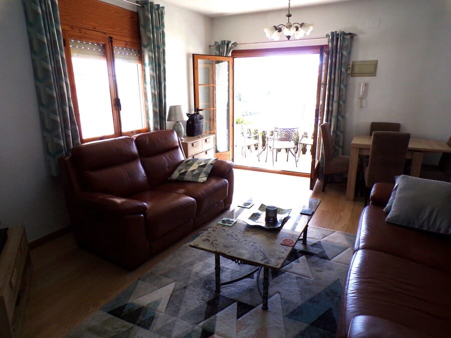 3 soveværelse Villa til salg i Villamartin med swimmingpool - € 320.000 (Ref: 9436767)