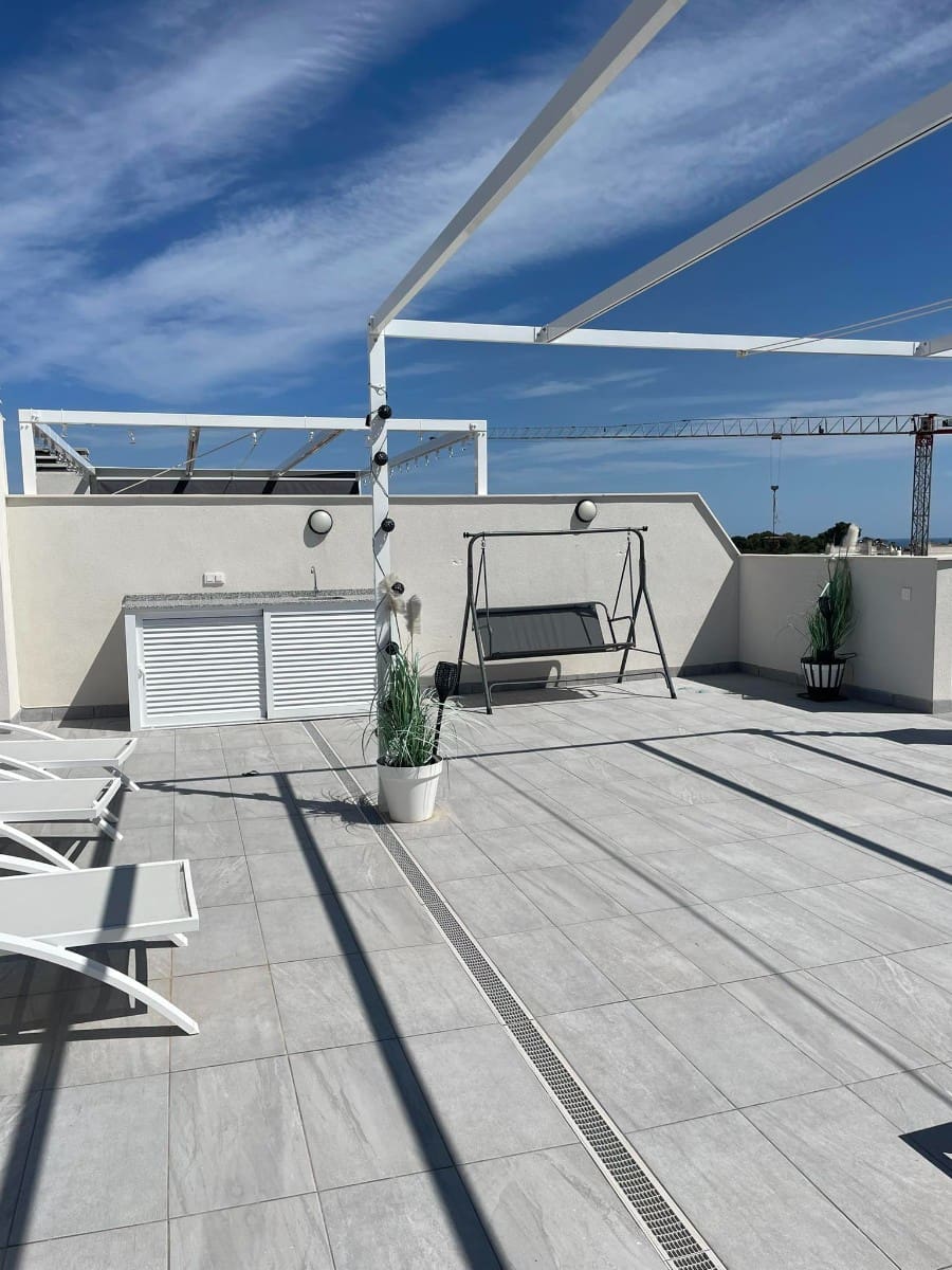 2 bedroom Apartment for sale in Orihuela Costa with pool garage - € 330,000 (Ref: 9436768)