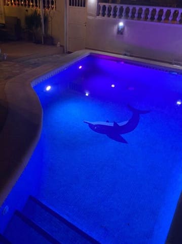 3 soveværelse Villa til salg i Villamartin, Orihuela med swimmingpool - € 349.995 (Ref: 9436772)