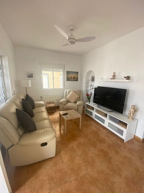 3 soveværelse Villa til salg i Villamartin med swimmingpool - € 349.995 (Ref: 9436772)