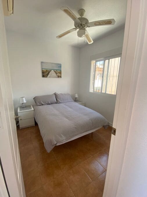 3 soveværelse Villa til salg i Villamartin med swimmingpool - € 349.995 (Ref: 9436772)