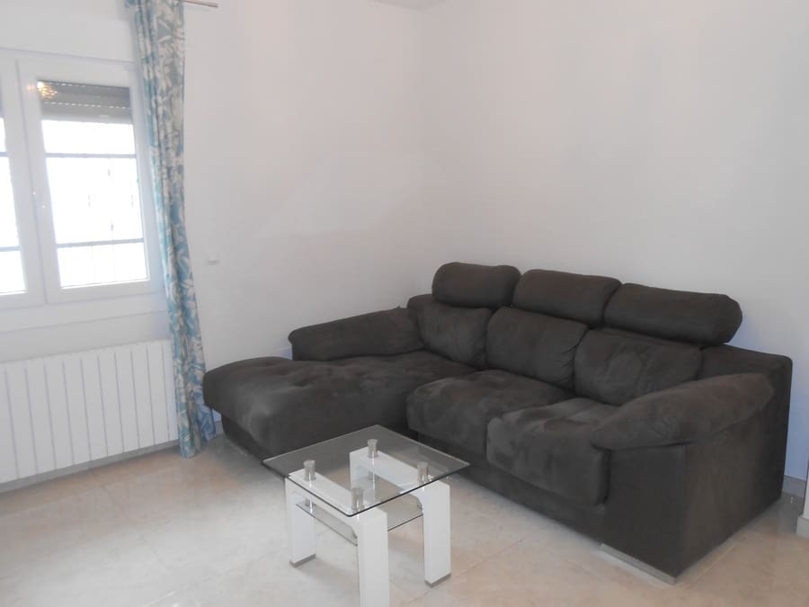 3 bedroom Villa for sale in Villamartin with pool - € 375,000 (Ref: 9436773)