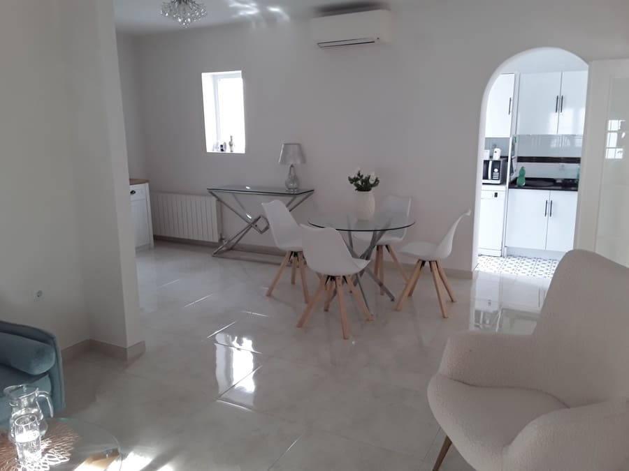 3 bedroom Villa for sale in Villamartin with pool - € 375,000 (Ref: 9436773)