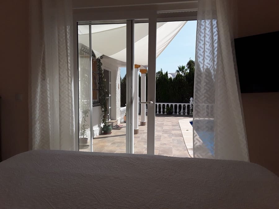 3 bedroom Villa for sale in Villamartin with pool - € 375,000 (Ref: 9436773)