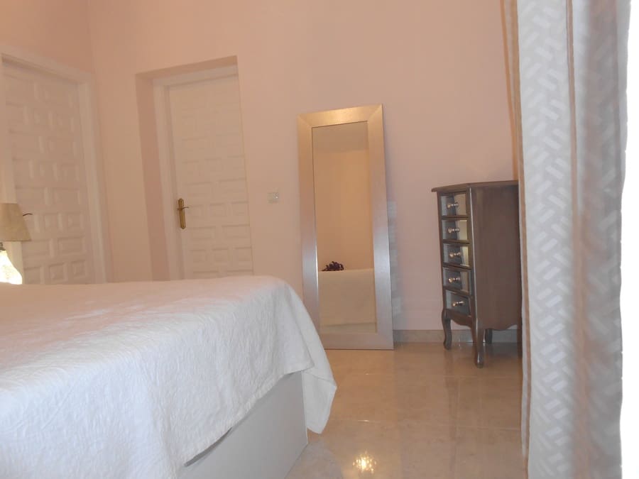 3 bedroom Villa for sale in Villamartin with pool - € 375,000 (Ref: 9436773)