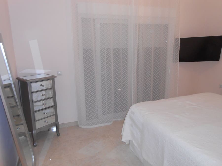 3 bedroom Villa for sale in Villamartin with pool - € 375,000 (Ref: 9436773)