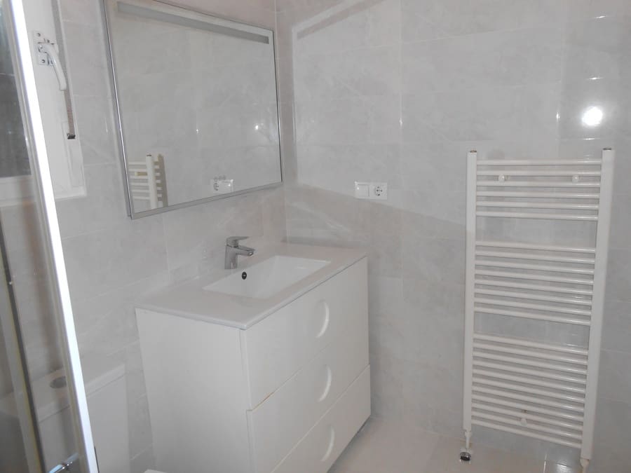 3 bedroom Villa for sale in Villamartin with pool - € 375,000 (Ref: 9436773)