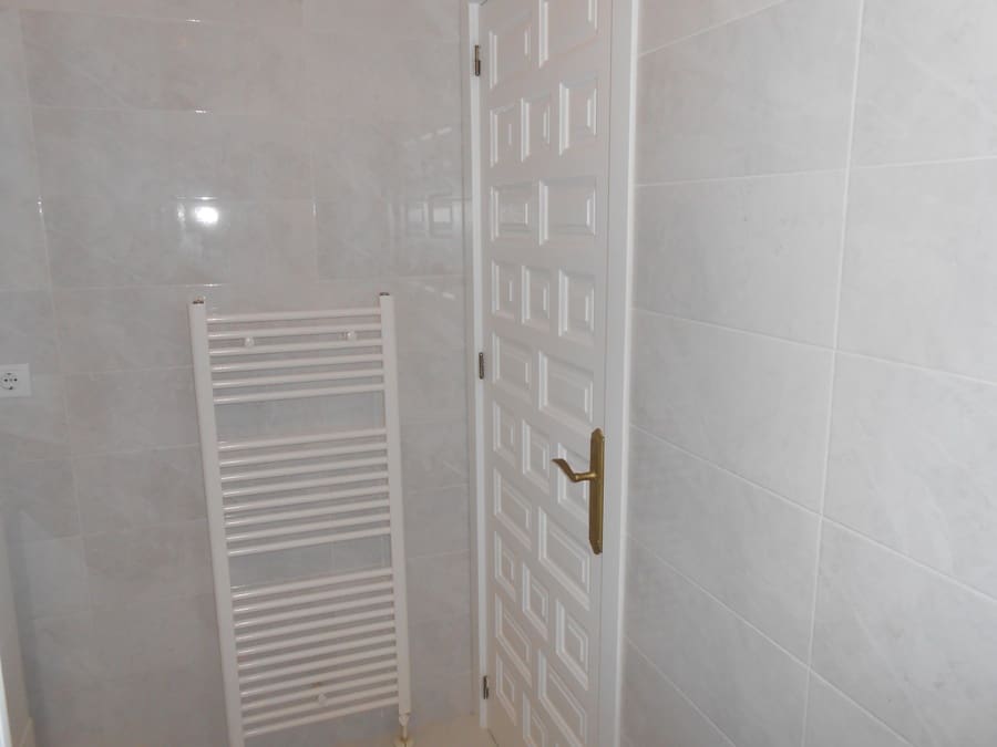 3 bedroom Villa for sale in Villamartin with pool - € 375,000 (Ref: 9436773)